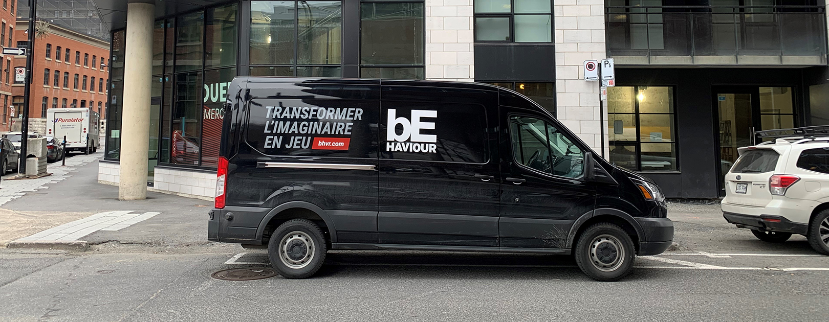 Behaviour souligne la période des Fêtes avec la campagne Recevez un manteau, donnez un manteau